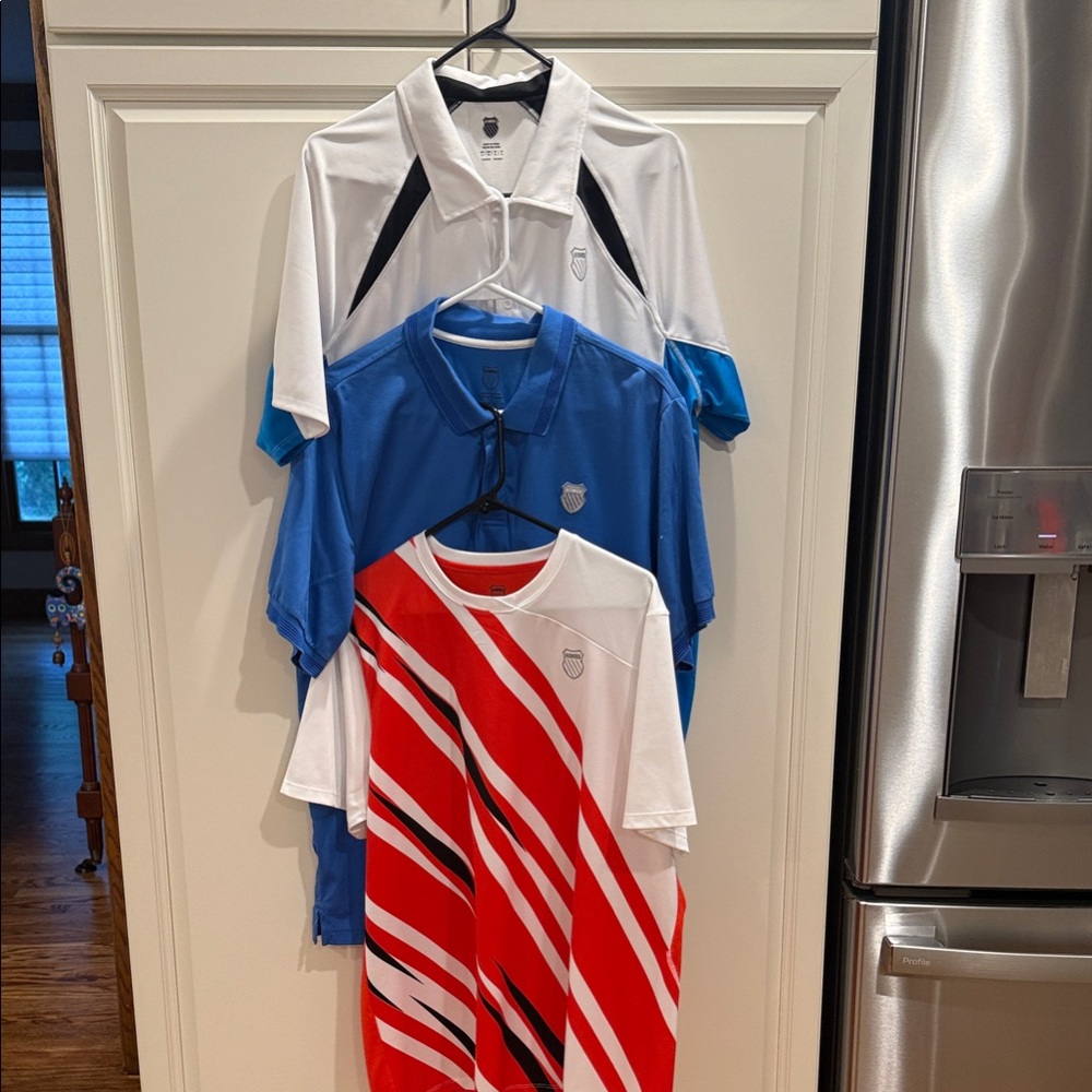Bundle of 3 K-Swiss  Polo Shirts
Two with a collar size xl
One without size L